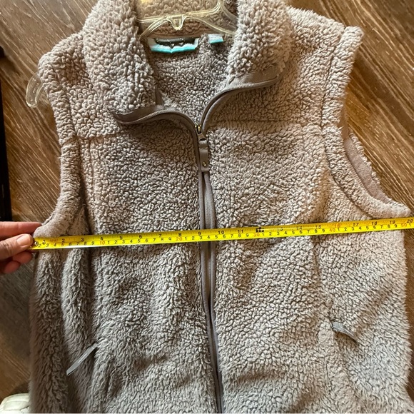 Free Country Gray Sherpa Fleece Vest - Picture 9 of 10
